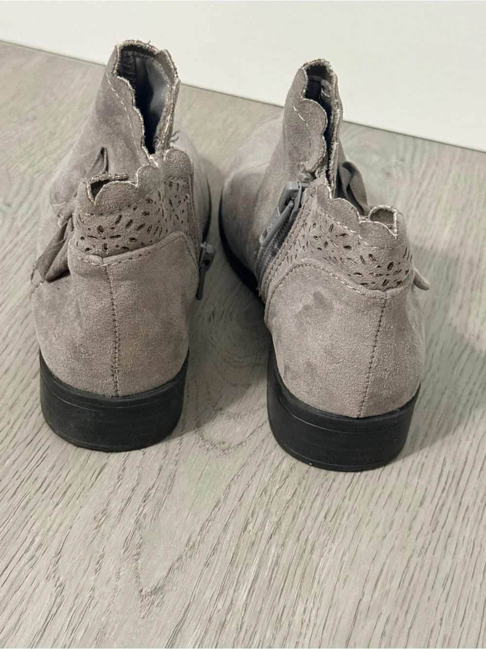 Gray Suede Scalloped Bow Ankle Boots for hirls